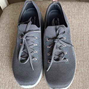 Sketchers women’s shoes